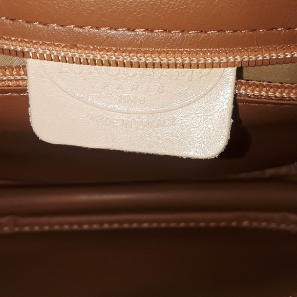 Longchamp beautiful leather purse made in France - Picture 6 of 8